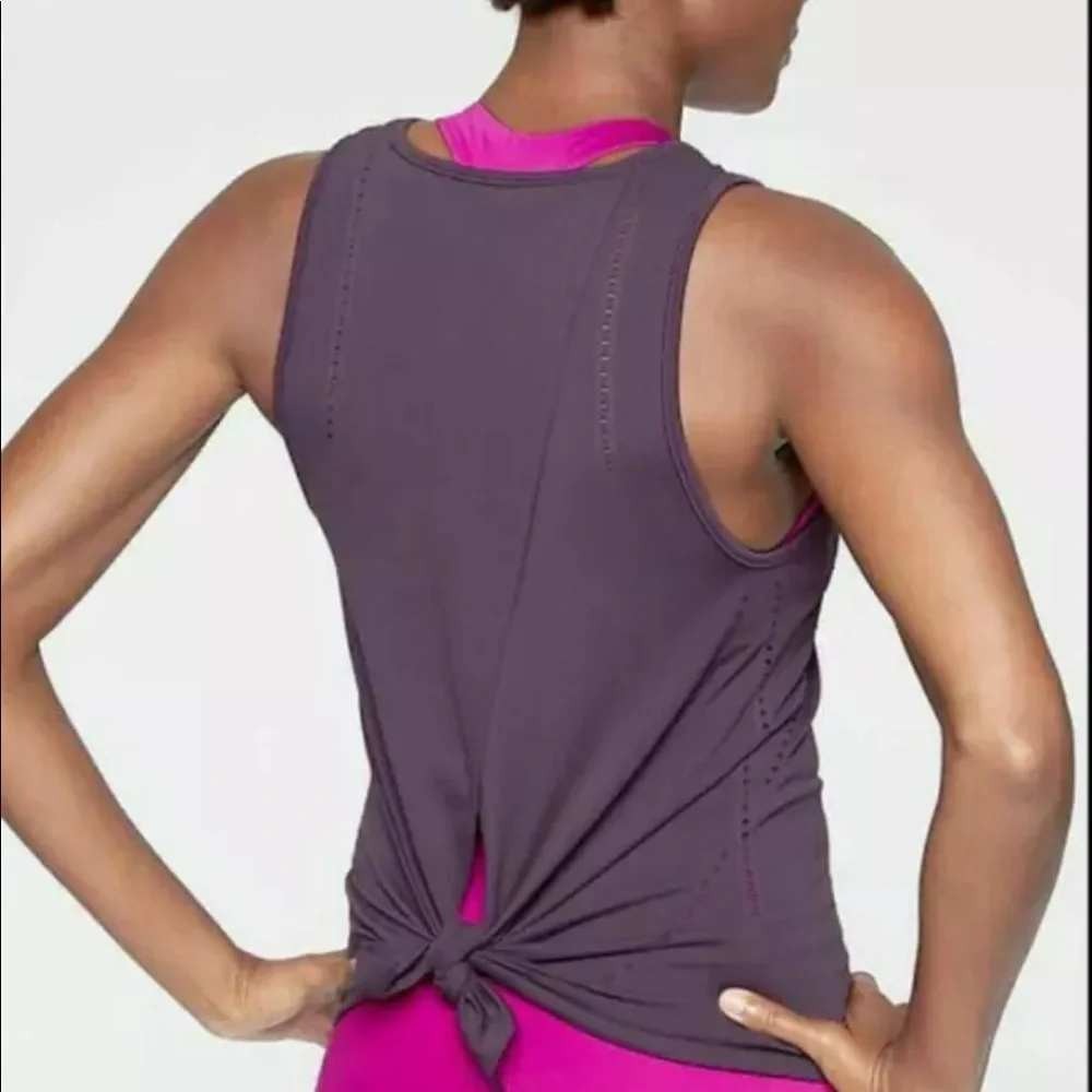 Athleta Foothill Seamless Tank Womens Sz S Purple Plum Split Back Yoga Top
